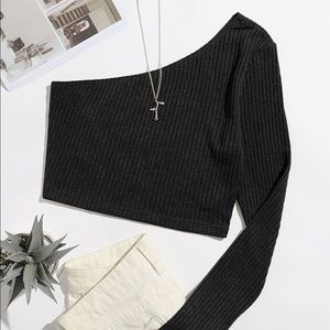 **BRAND NEW**Black Ribbed one- shoulder crop top